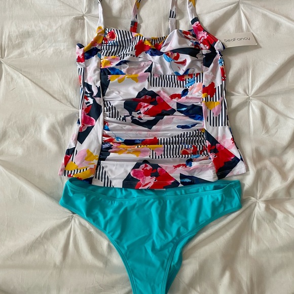 Floral three piece tankini (top & two bottoms) - Picture 4 of 16